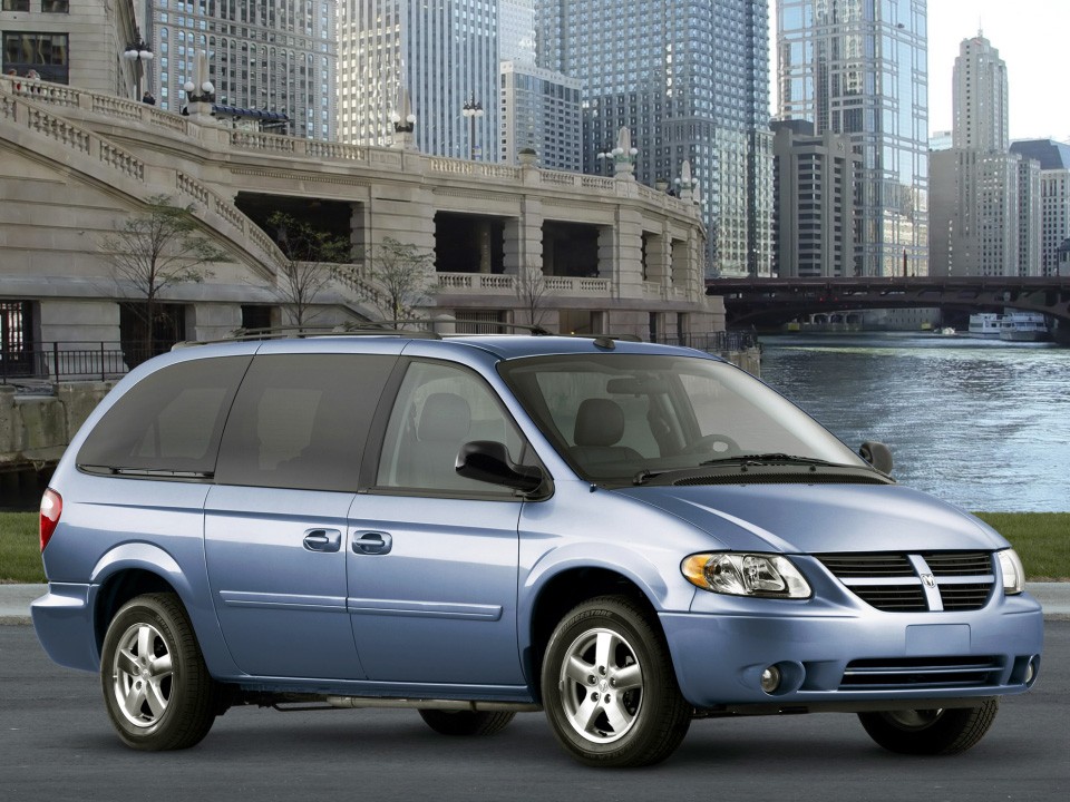 Dodge Grand Caravan 4 (2001-2007)